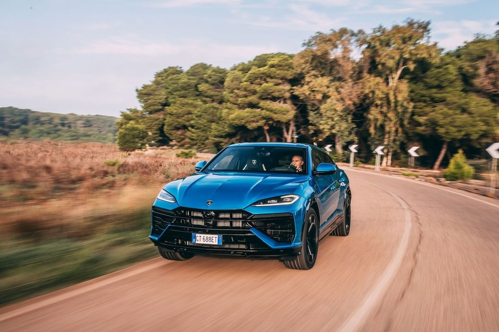 Lamborghini Urus SE: Hybrid med stil